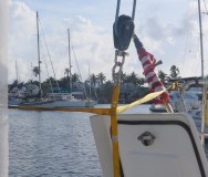 Two straps to raise the engine attached to the halyard